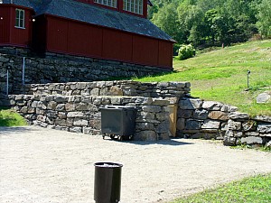 Mur Borgund Stavkyrkje