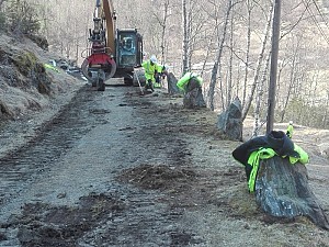 2016: Resturering mur Vindhella i lag med Sherparar frå Stibyggjaren AS