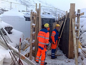 FV 243 Aurland-Lærdal, kunstprosjekt Bjørnehi Vedahaugane