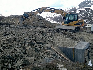 FV 243 Aurland-Lærdal, kunstprosjekt Bjørnehi Vedahaugane