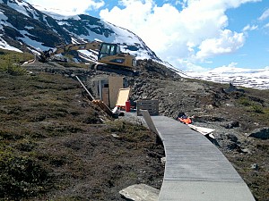 Fv 243 Aurland-Lærdal, kunstprosjekt Bjørnehi Vedahaugane