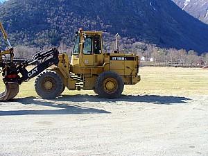 Cat IT 18 B 1989